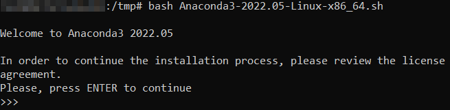Ventana de la línea del comando utilizando el script bash para instalar Anaconda