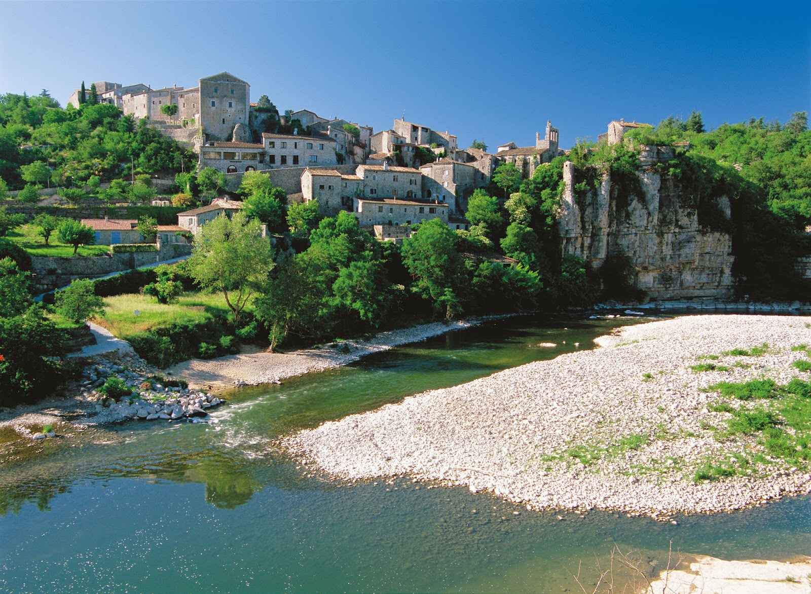 Balazuc - een van de mooiste dorpen van de Ardèche