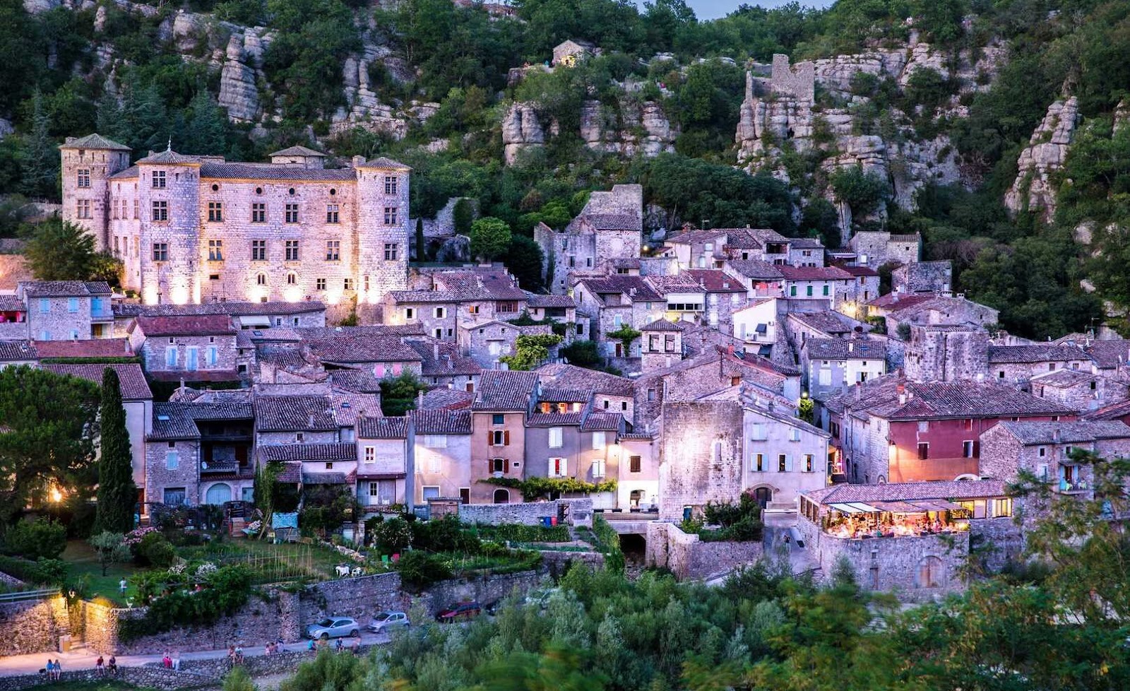 Vogüé - een van de mooiste dorpen van de Ardèche